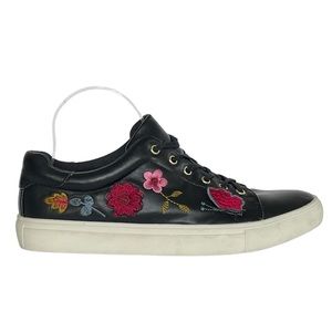Nanette Lepore Wildflower black embroidered floral butterfly sneakers Women’s 10